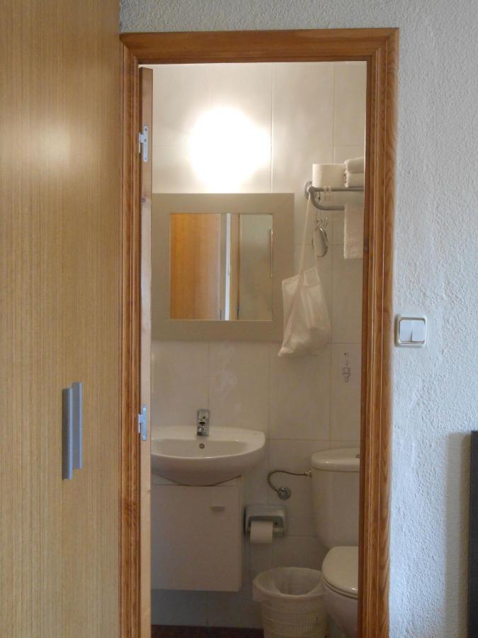 Hostal El Callejon Тарагона Екстериор снимка