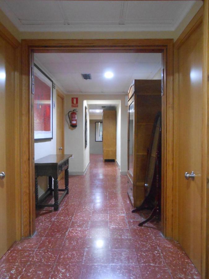 Hostal El Callejon Тарагона Екстериор снимка