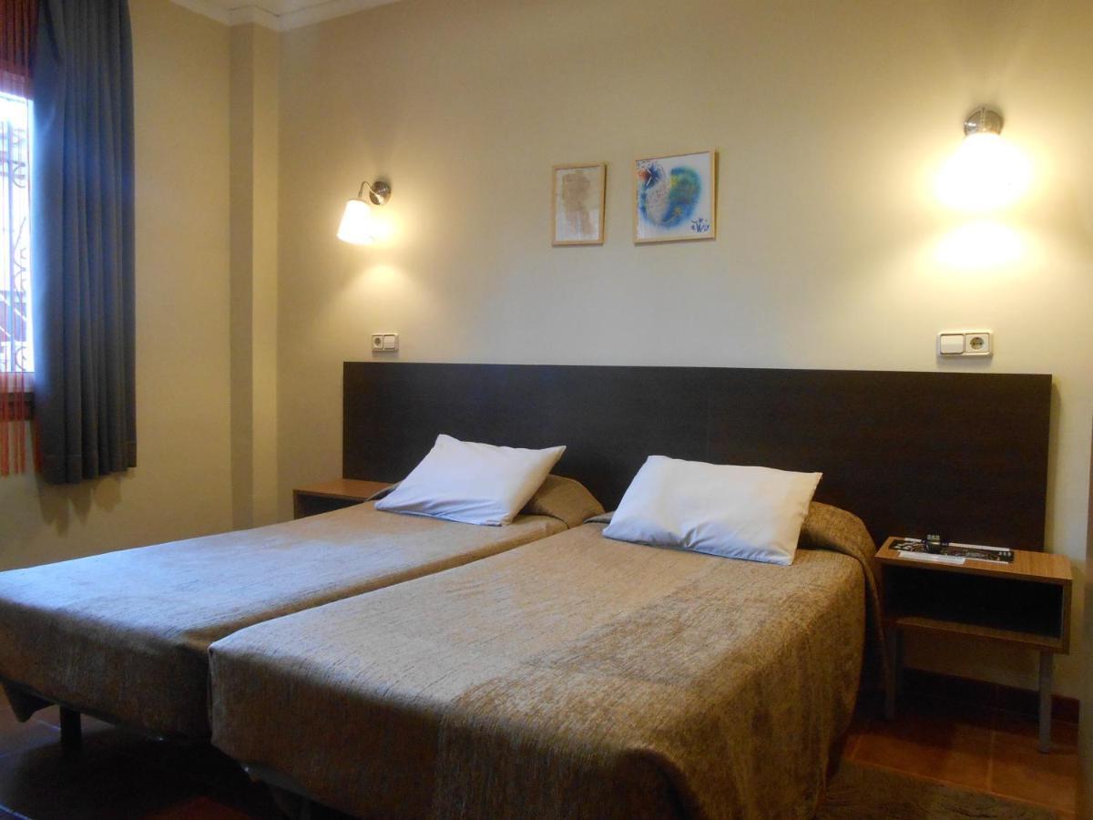 Hostal El Callejon Тарагона Екстериор снимка