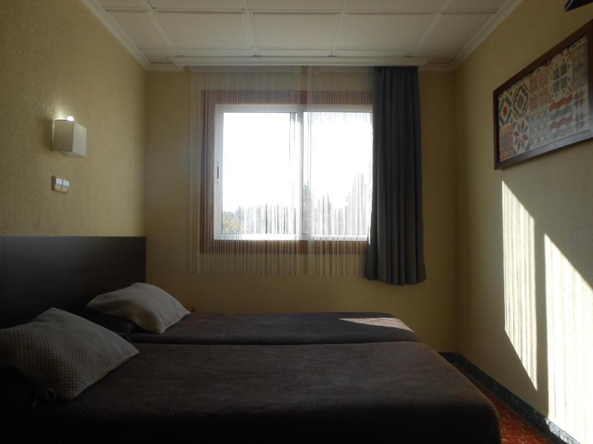 Hostal El Callejon Тарагона Екстериор снимка