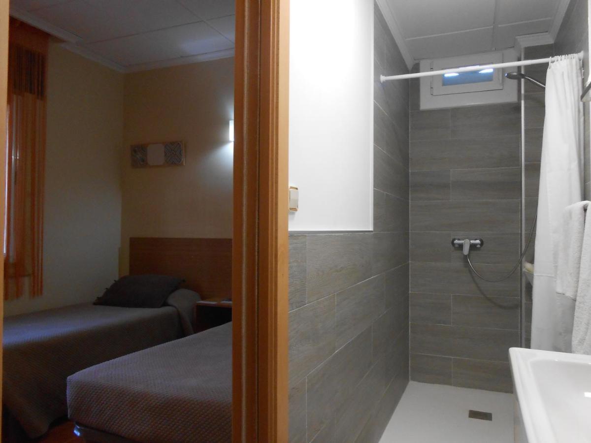 Hostal El Callejon Тарагона Екстериор снимка