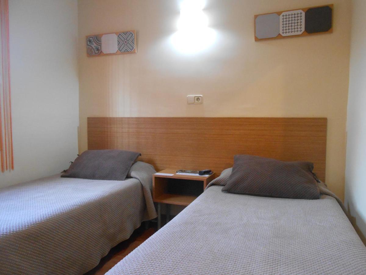 Hostal El Callejon Тарагона Екстериор снимка