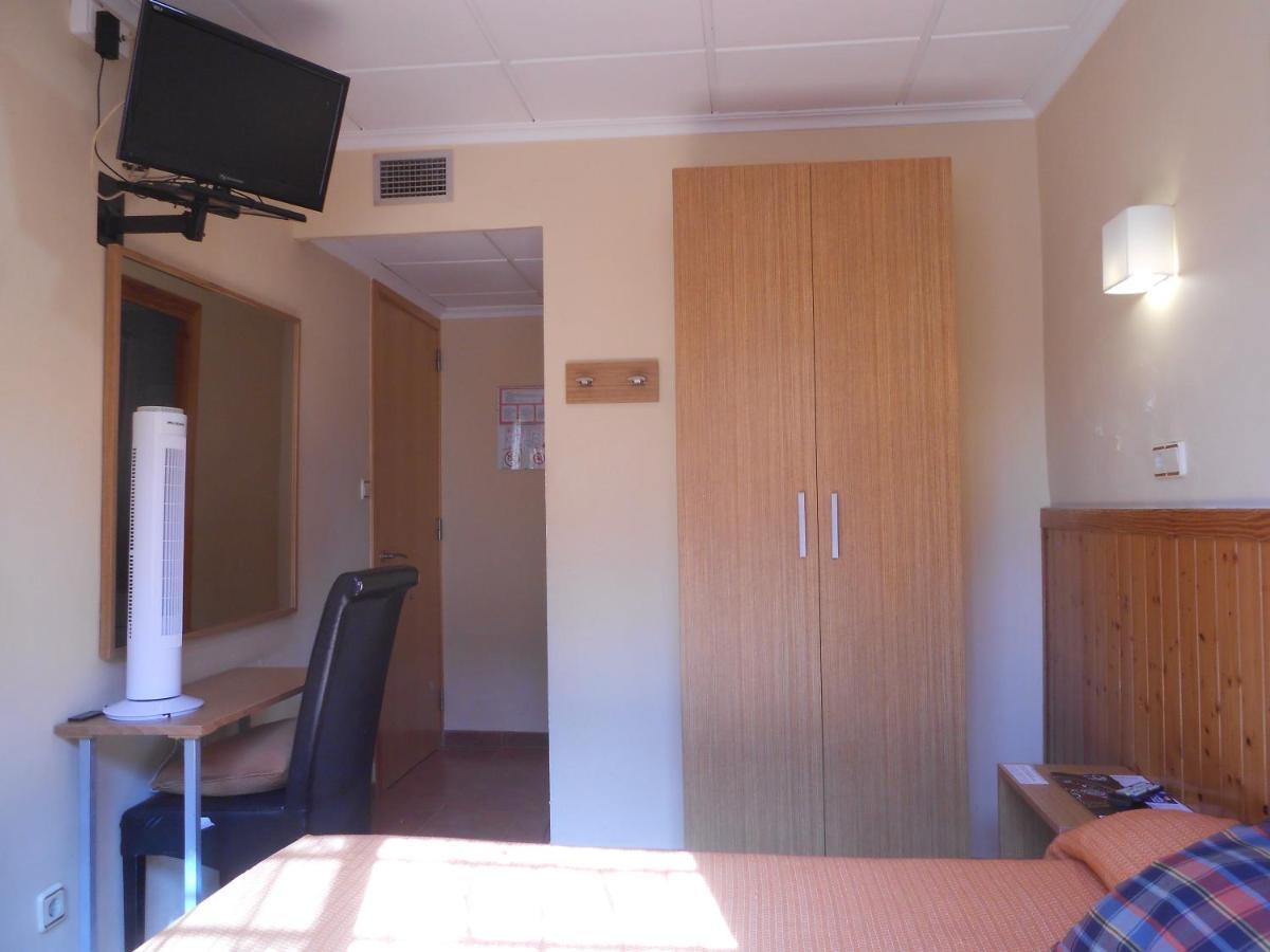 Hostal El Callejon Тарагона Екстериор снимка