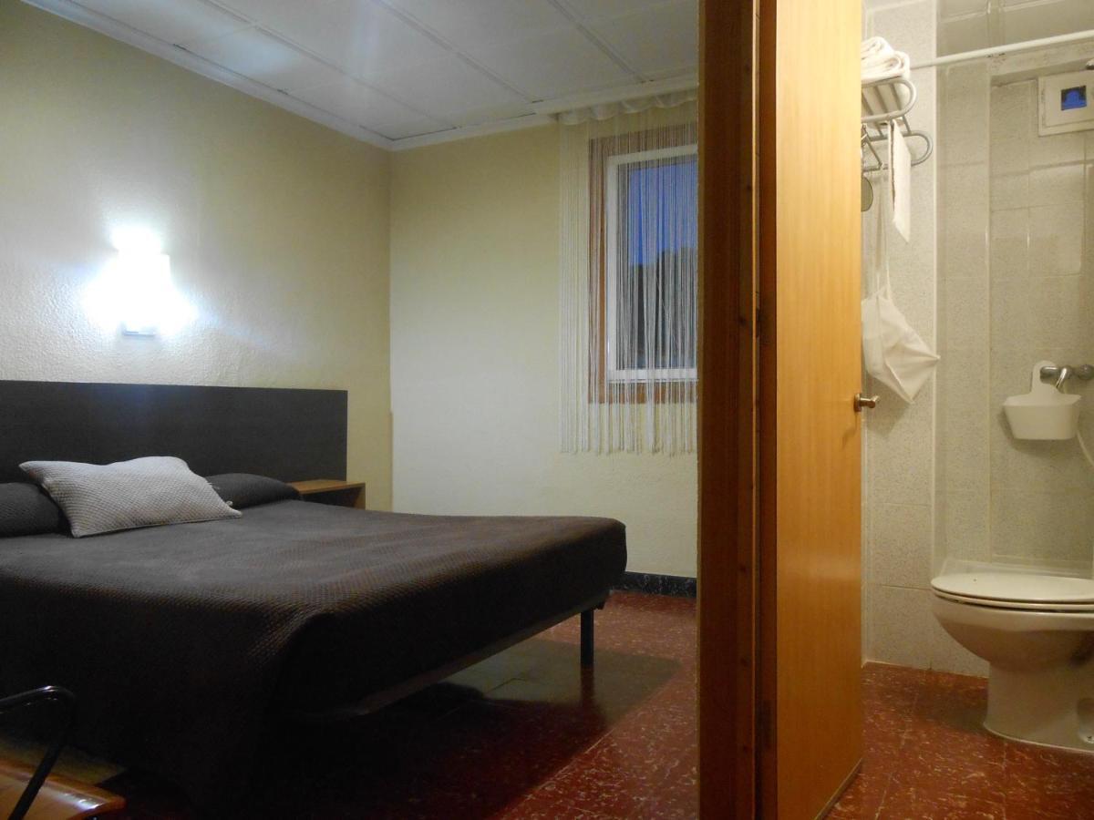 Hostal El Callejon Тарагона Екстериор снимка