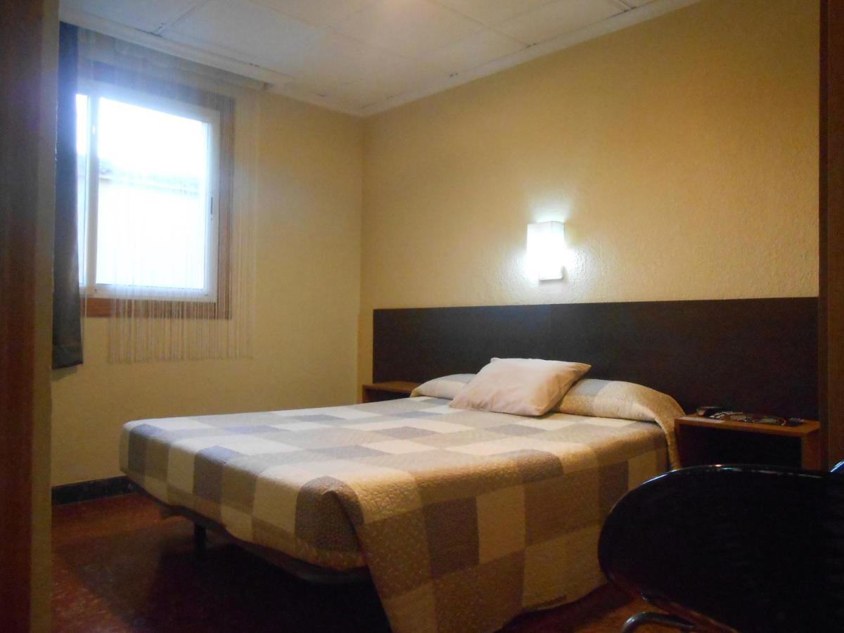 Hostal El Callejon Тарагона Екстериор снимка