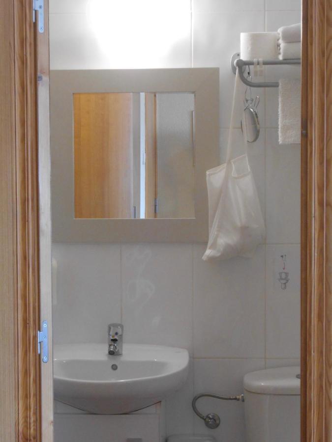 Hostal El Callejon Тарагона Екстериор снимка