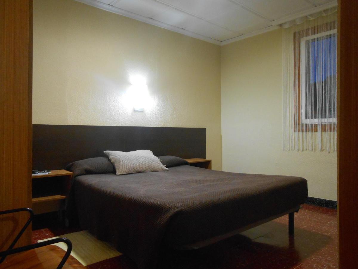 Hostal El Callejon Тарагона Екстериор снимка