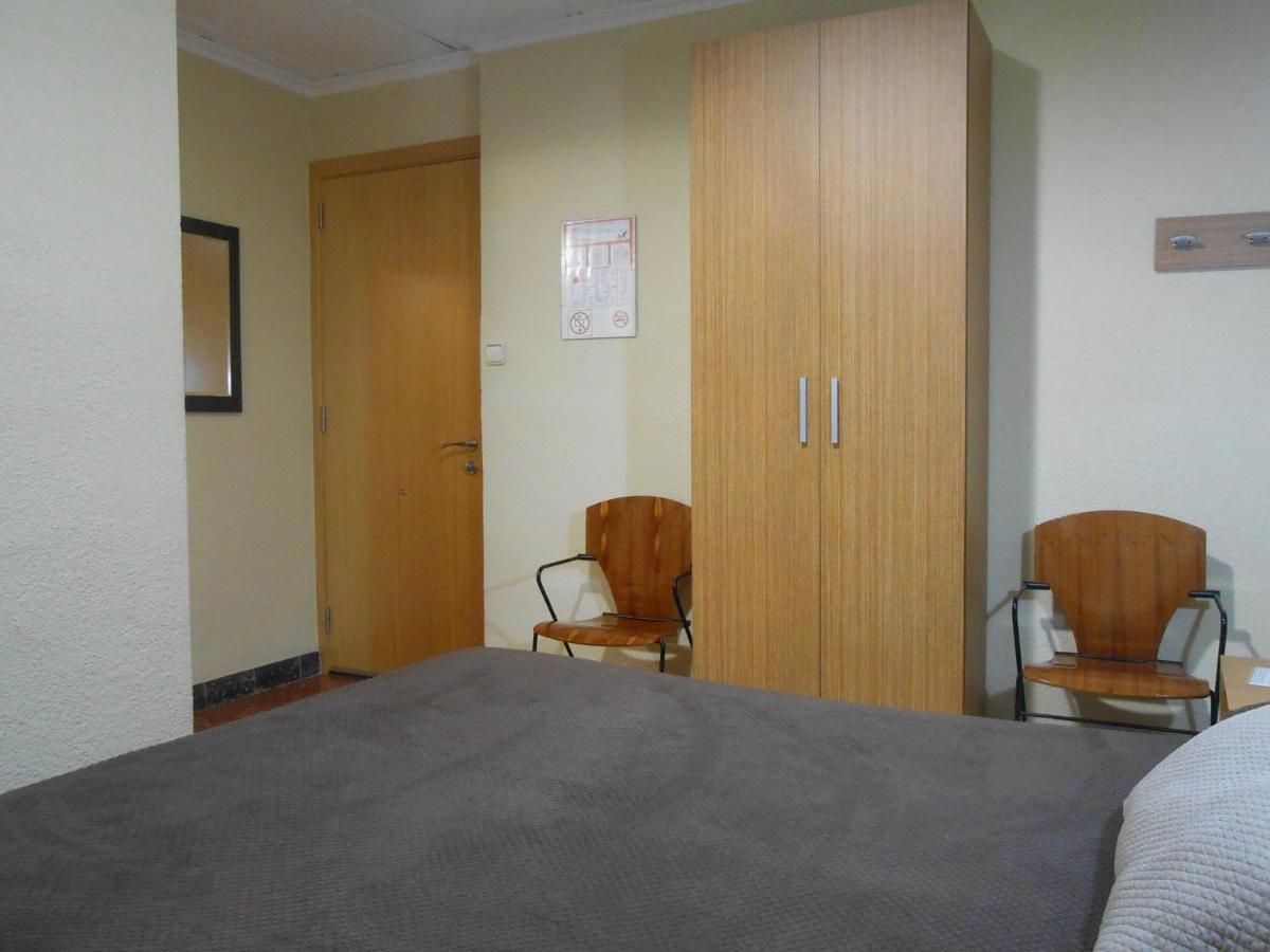 Hostal El Callejon Тарагона Екстериор снимка