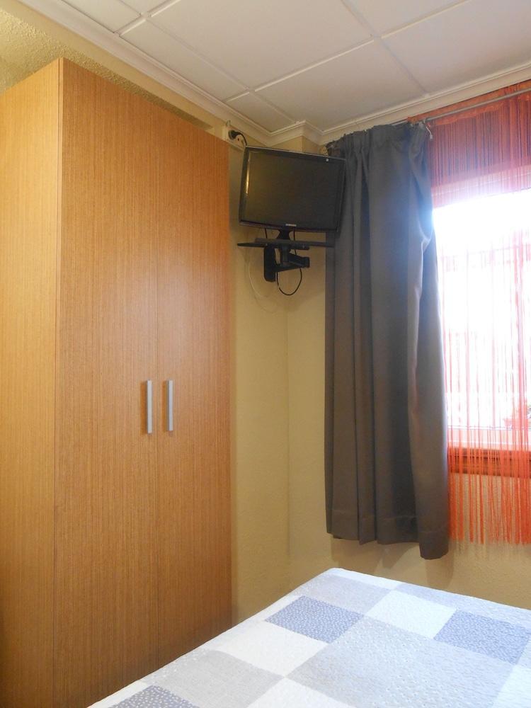 Hostal El Callejon Тарагона Екстериор снимка